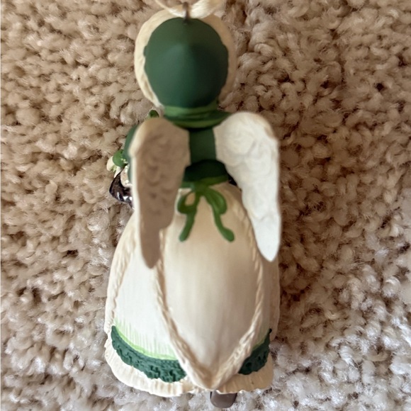 Vintage Hallmark Angel Ornament - Picture 3 of 4